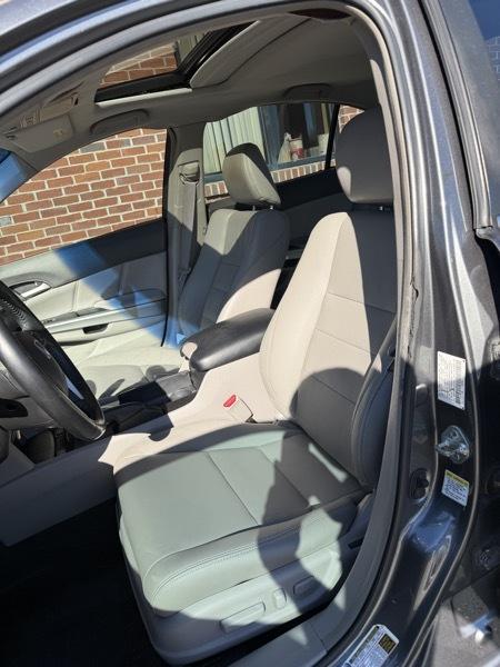 Honda Accord EX-L V-6 Sedan AT 2009