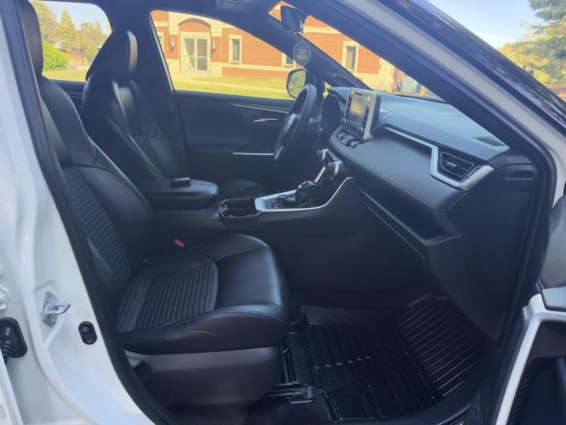 Toyota RAV4 Hybrid XSE 2019