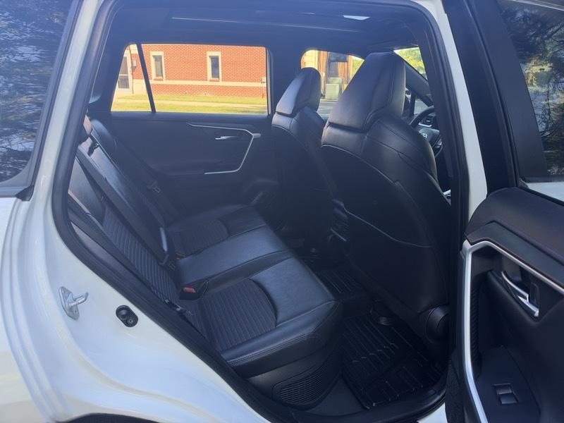 Toyota RAV4 Hybrid XSE 2019