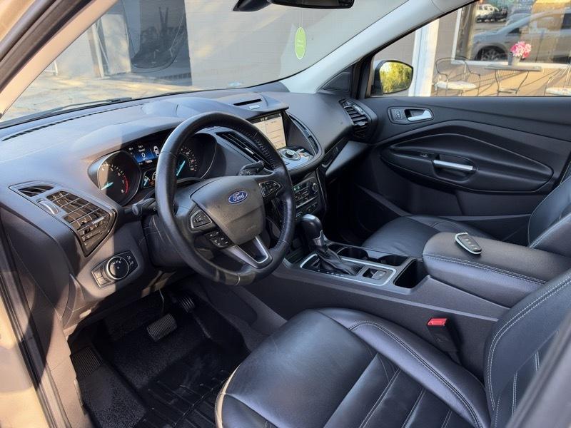 Ford Escape Titanium FWD 2017