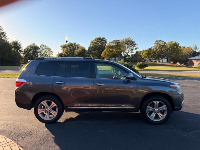Toyota Highlander Limited 2012
