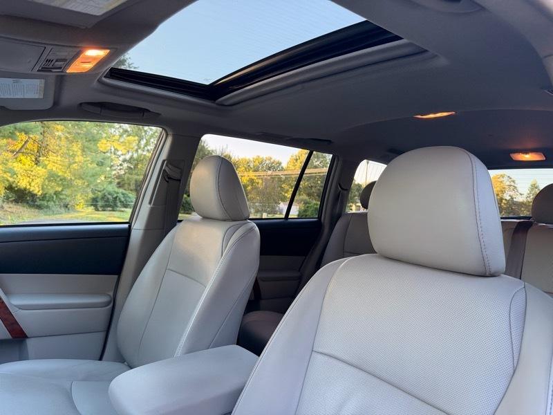 Toyota Highlander Limited 2012