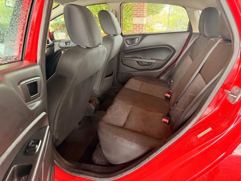 Ford Fiesta SE Hatchback 2012