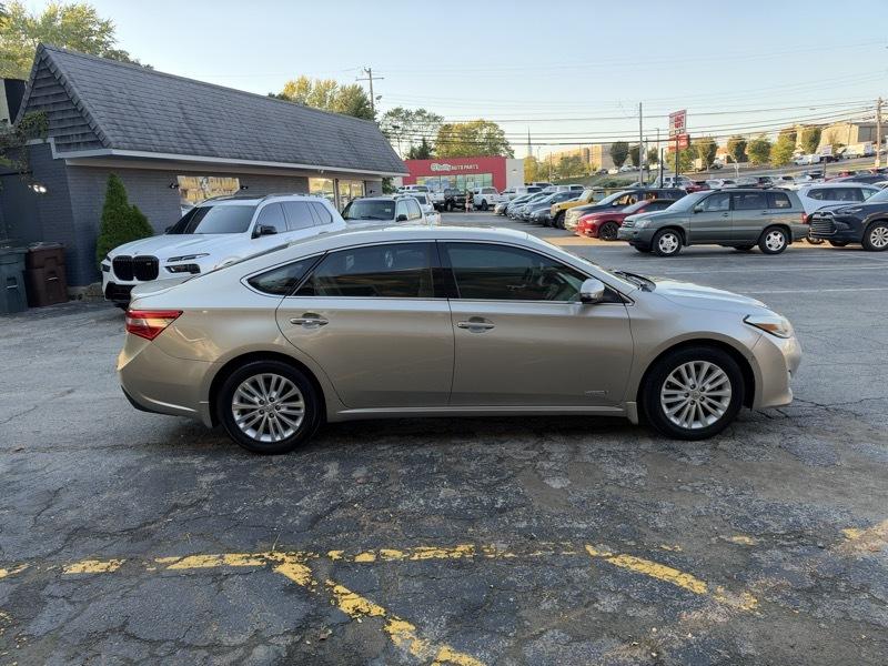 Toyota Avalon Hybrid XLE Premium 2015