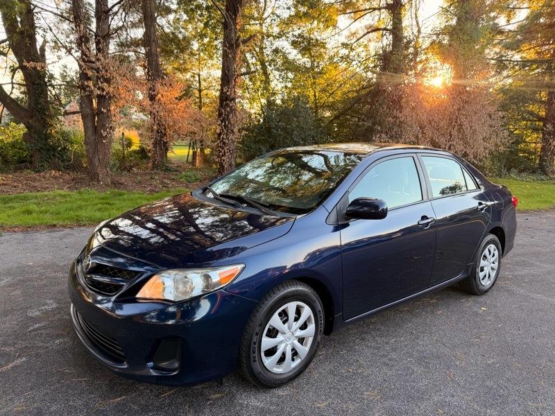 Toyota Corolla LE 2011