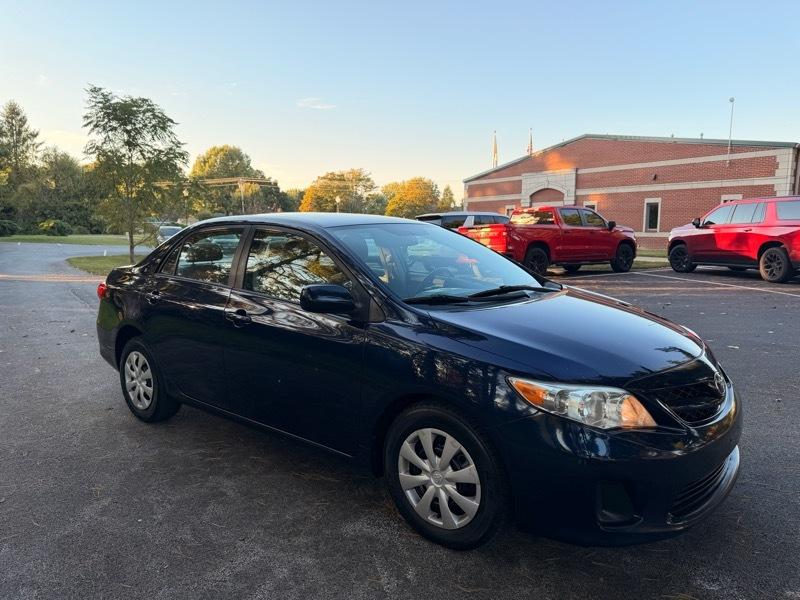 Toyota Corolla LE 2011