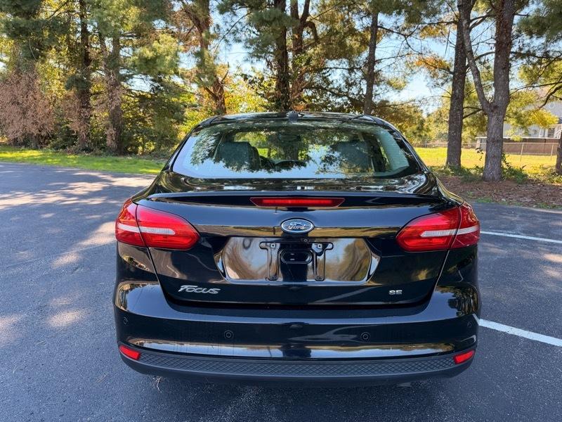Ford Focus SE Sedan 2016
