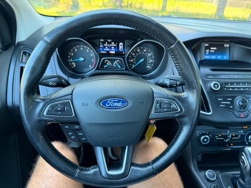 Ford Focus SE Sedan 2016