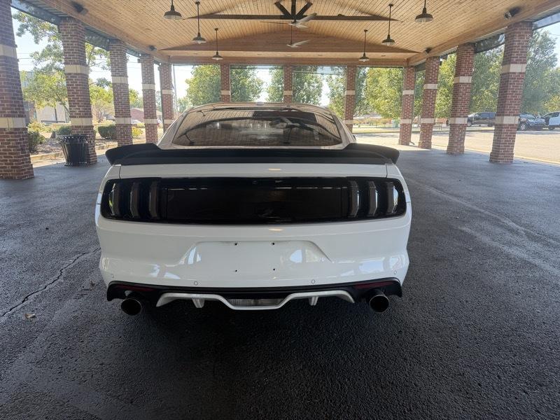 Ford Mustang GT Premium Coupe 2016