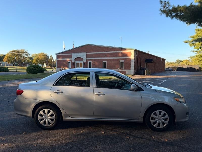 Toyota Corolla  2010