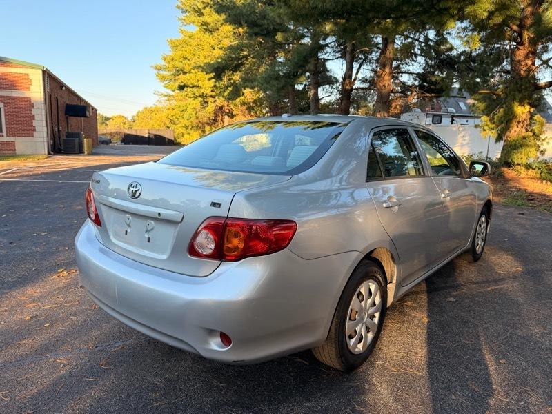 Toyota Corolla  2010