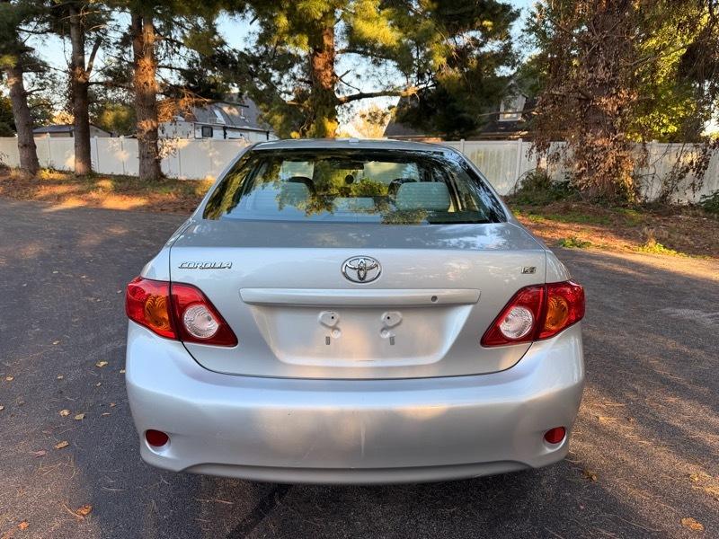 Toyota Corolla  2010