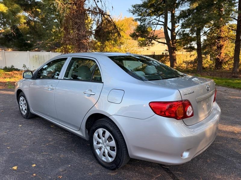 Toyota Corolla  2010
