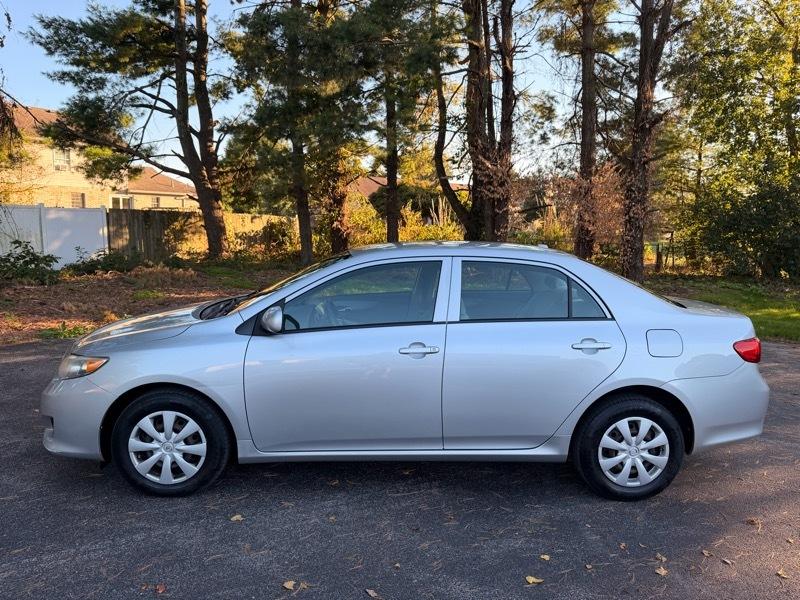 Toyota Corolla  2010