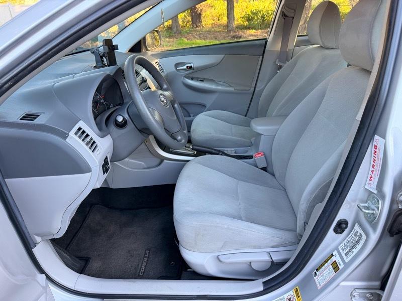 Toyota Corolla  2010