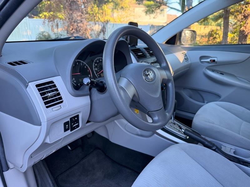 Toyota Corolla  2010