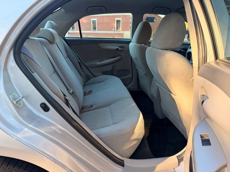 Toyota Corolla  2010