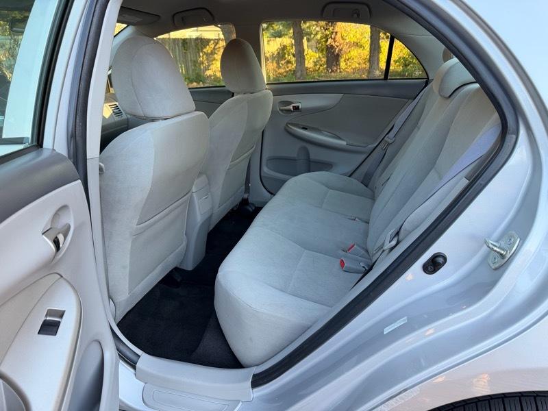 Toyota Corolla  2010