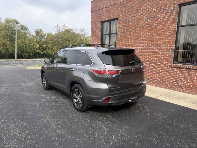 Toyota Highlander XLE AWD V6 2016