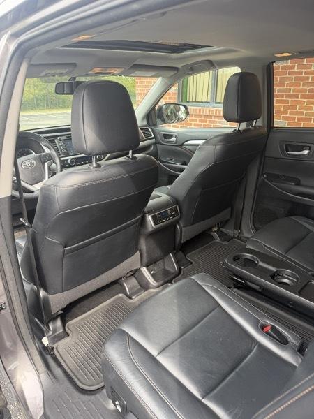 Toyota Highlander XLE AWD V6 2016