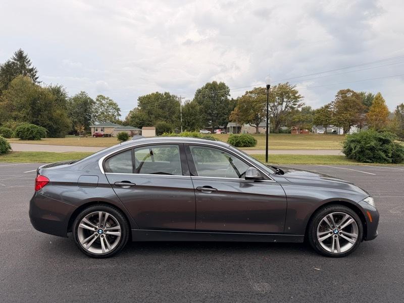 BMW 3-Series  2017