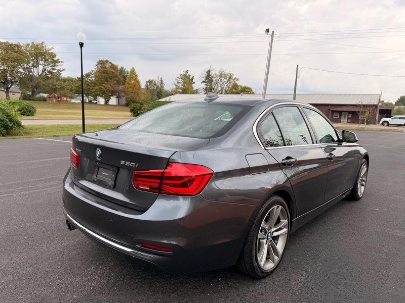 BMW 3-Series  2017