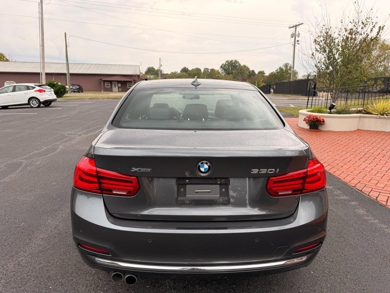 BMW 3-Series  2017
