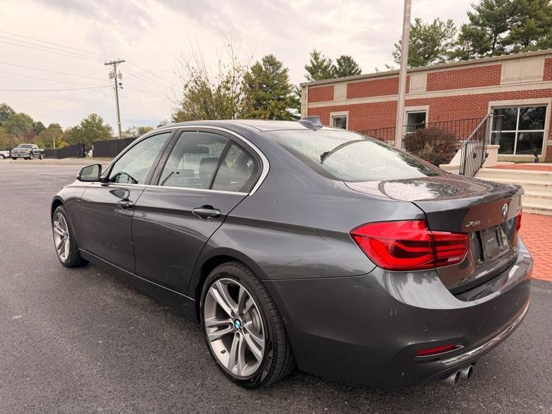 BMW 3-Series  2017