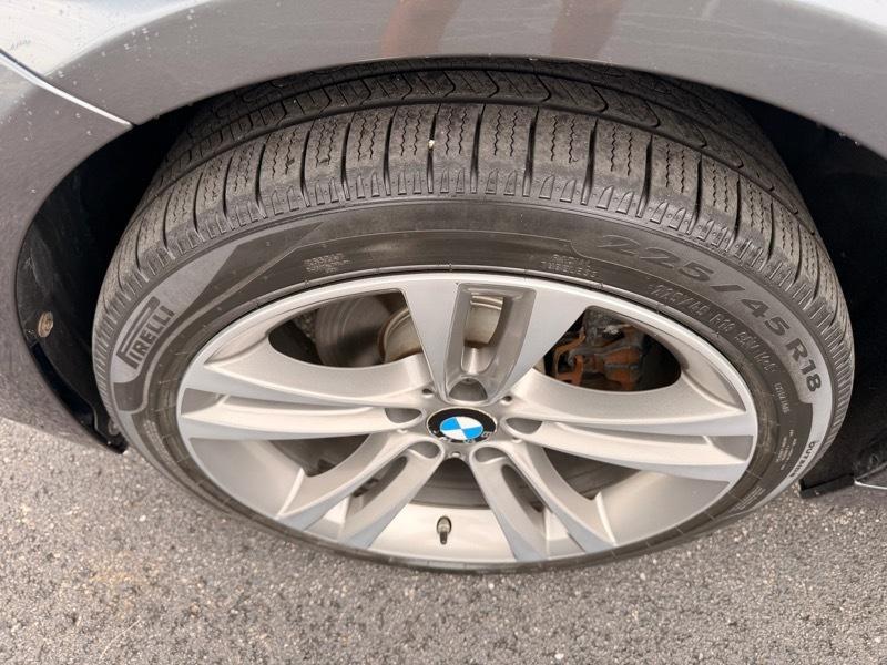BMW 3-Series  2017