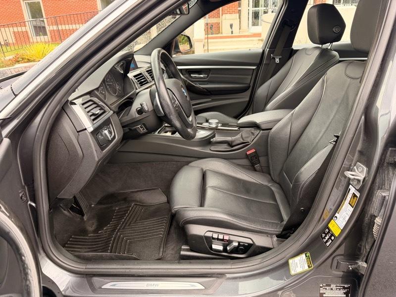 BMW 3-Series  2017