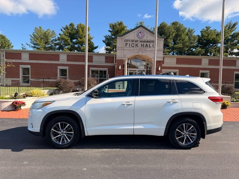 Toyota Highlander XLE AWD V6 2017
