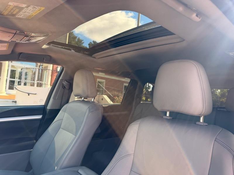 Toyota Highlander XLE AWD V6 2017