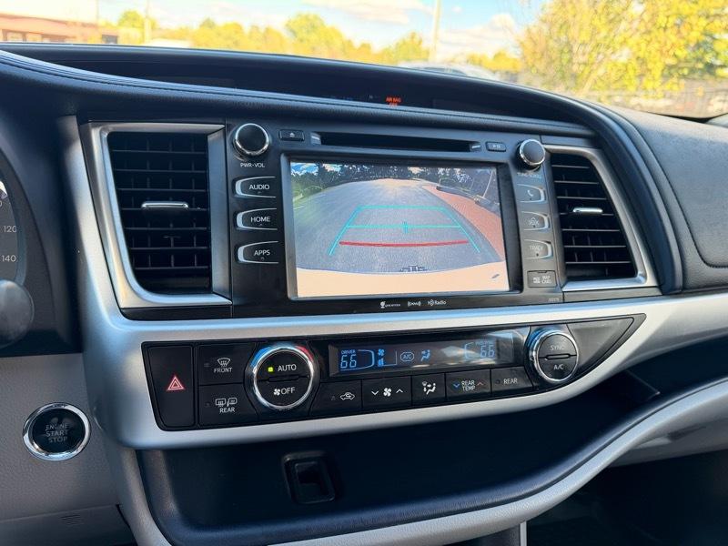 Toyota Highlander XLE AWD V6 2017
