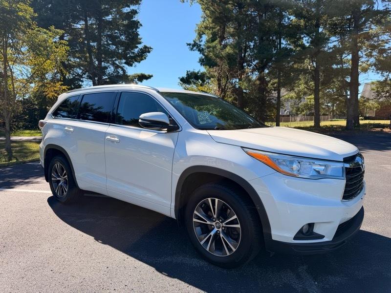 Toyota Highlander XLE AWD V6 2016