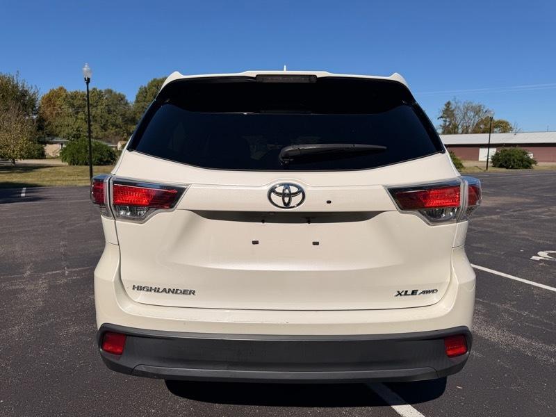 Toyota Highlander XLE AWD V6 2016