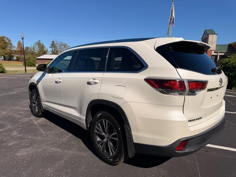 Toyota Highlander XLE AWD V6 2016