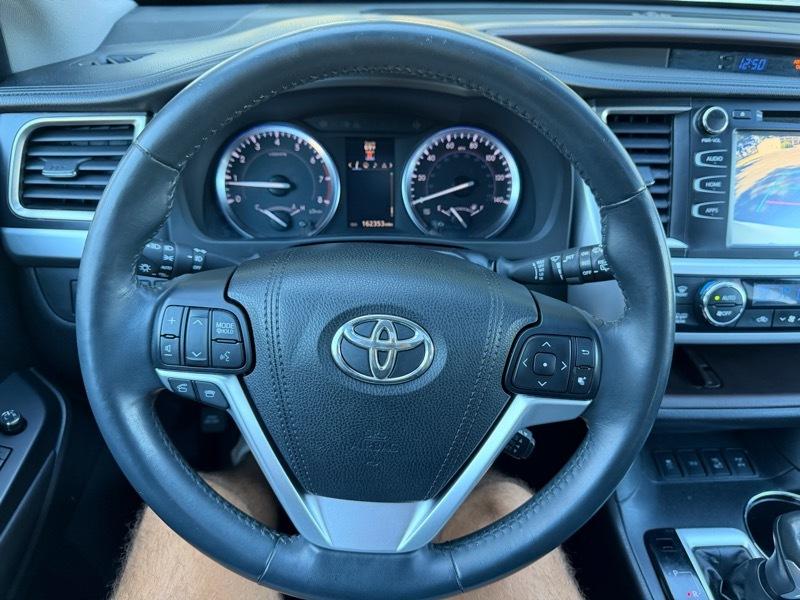 Toyota Highlander XLE AWD V6 2016