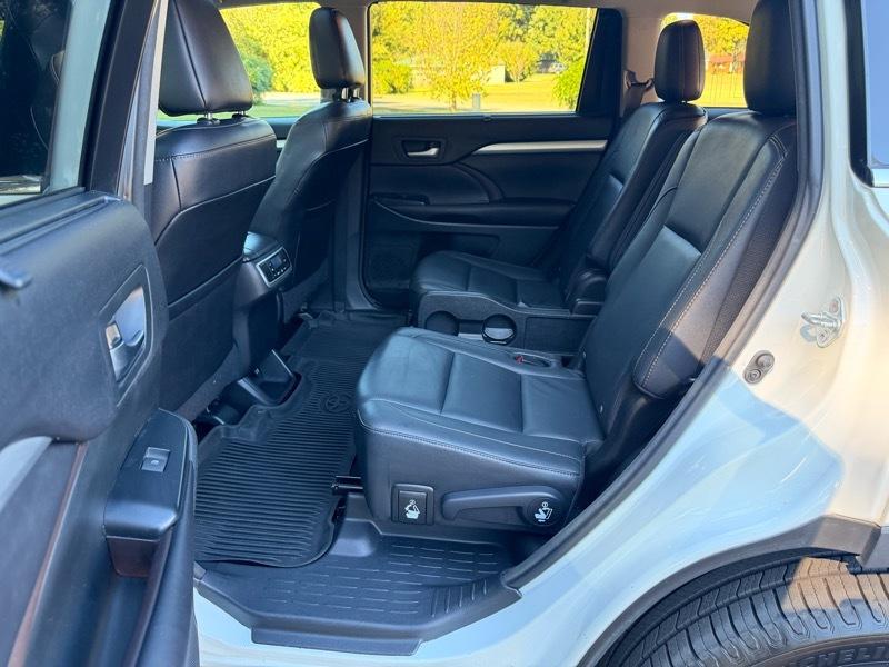 Toyota Highlander XLE AWD V6 2016