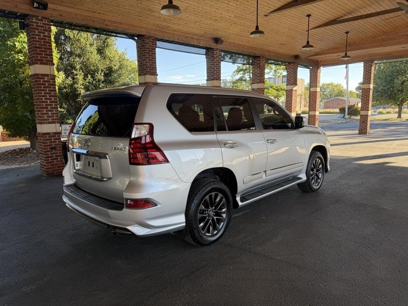 Lexus GX 460 4WD 4dr Premium 2017