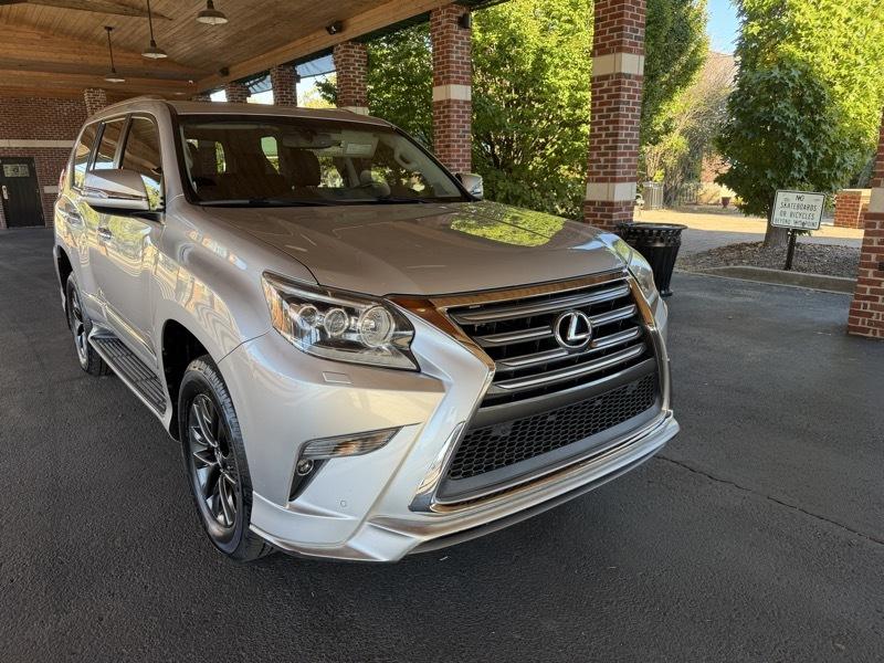 Lexus GX 460 4WD 4dr Premium 2017