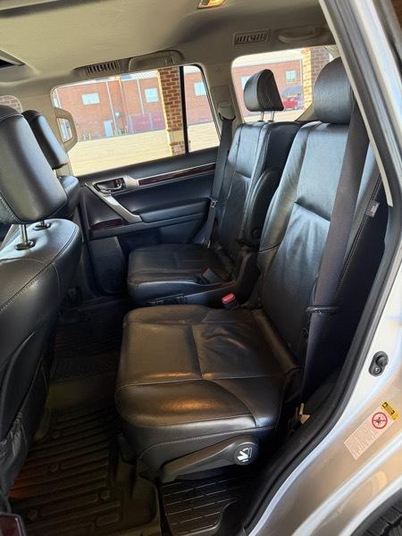 Lexus GX 460 4WD 4dr Premium 2017