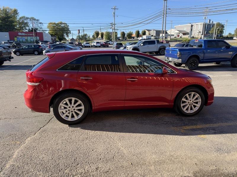 Toyota Venza LE I4 FWD 2012