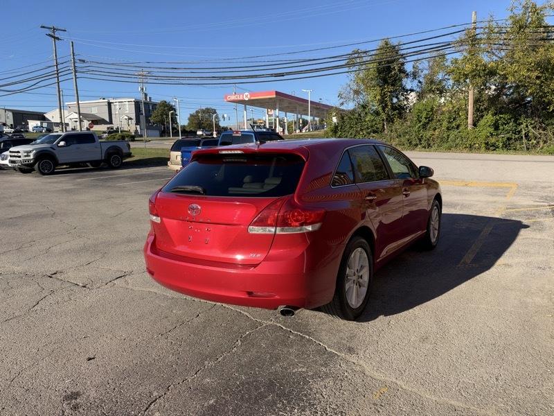 Toyota Venza LE I4 FWD 2012