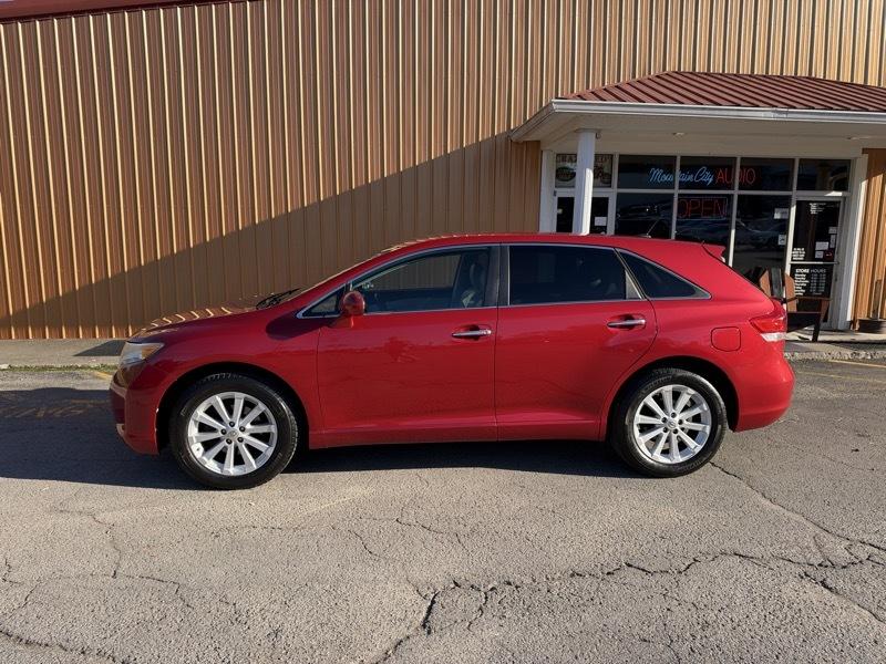 Toyota Venza LE I4 FWD 2012