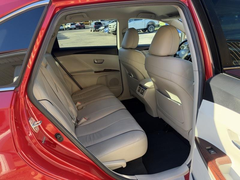 Toyota Venza LE I4 FWD 2012