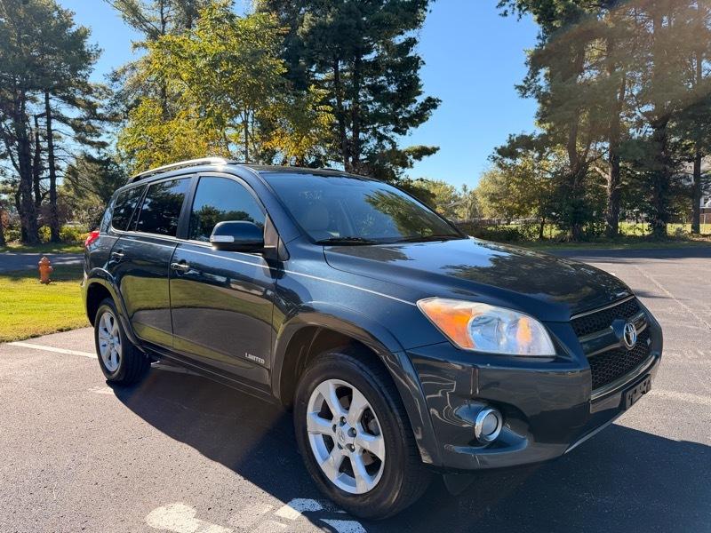 Toyota RAV4 Limited V6 4WD 2011