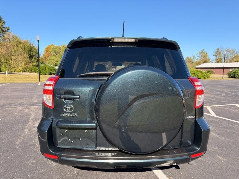 Toyota RAV4 Limited V6 4WD 2011