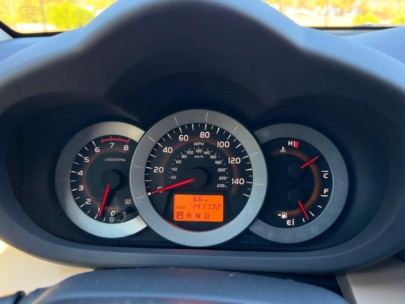 Toyota RAV4 Limited V6 4WD 2011