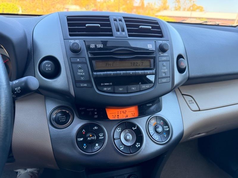 Toyota RAV4 Limited V6 4WD 2011