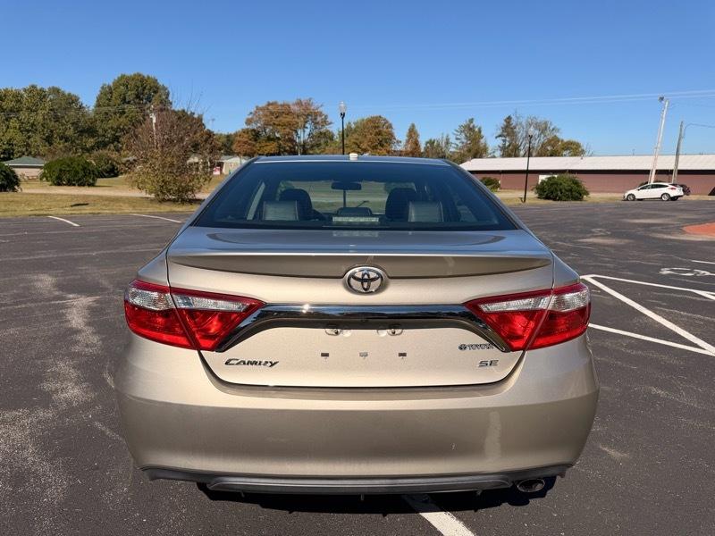 Toyota Camry SE 2017